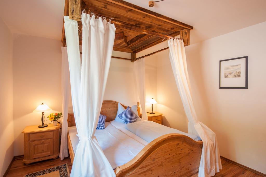 Zugspitzhotel Diana Thoerle Эрвальд Номер фото