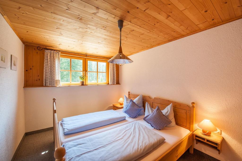 Zugspitzhotel Diana Thoerle Эрвальд Номер фото